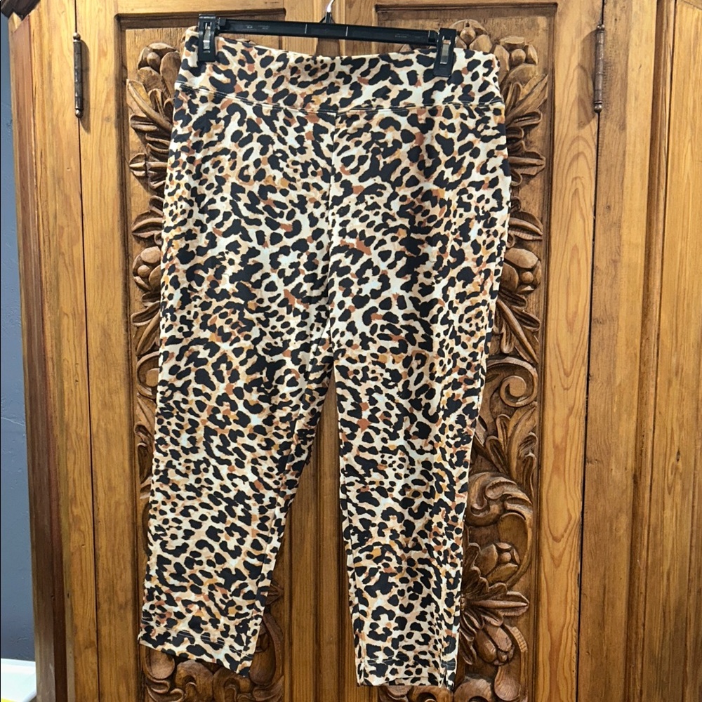 EUC Boston Proper size large leopard print pants